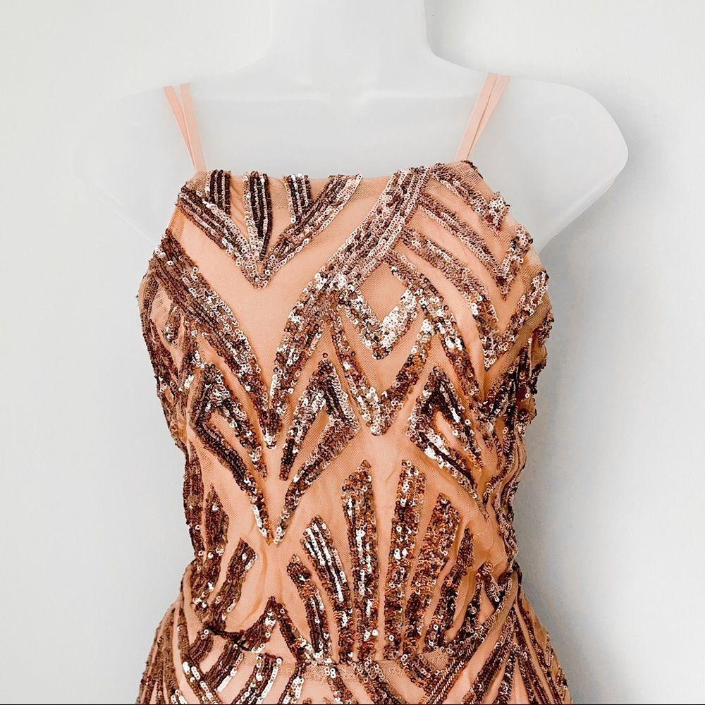 🔸 Beautiful Sparkly Sequin A Line Dress - Picture 2 of 10